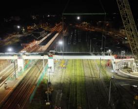 La passerelle de la gare de Vannes est en place !