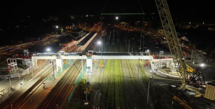 La passerelle de la gare de Vannes est en place !